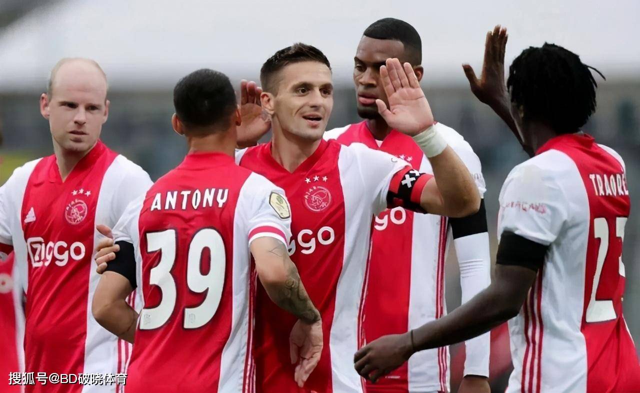 小伍兹赢南 小伍兹赢南