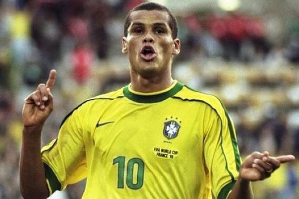 乔治在伤愈 乔治在伤愈